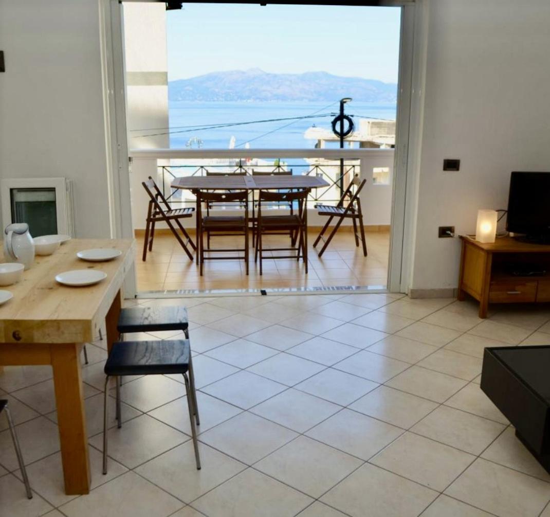 Andi Apartment Sarandë Esterno foto