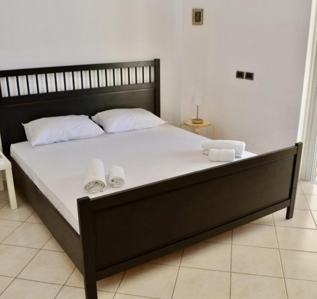 Andi Apartment Sarandë Esterno foto