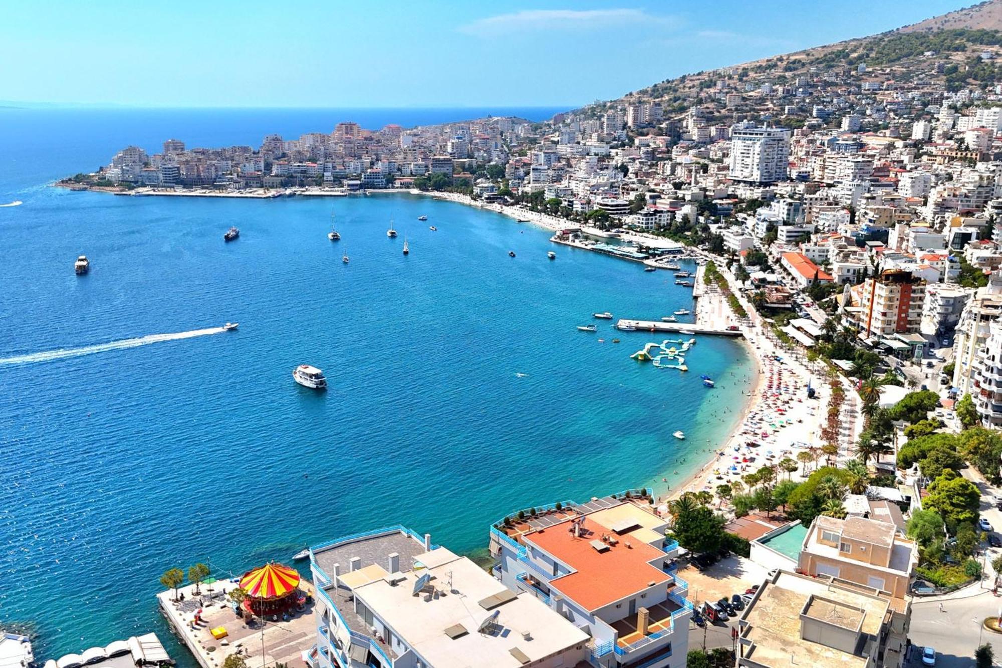 Andi Apartment Sarandë Esterno foto